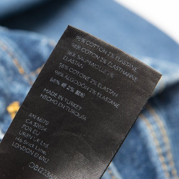 Anthropologie Pilcro Jeans Distressed V-Stitch Yoke Denim Blue Size 28 - Picture 6 of 8